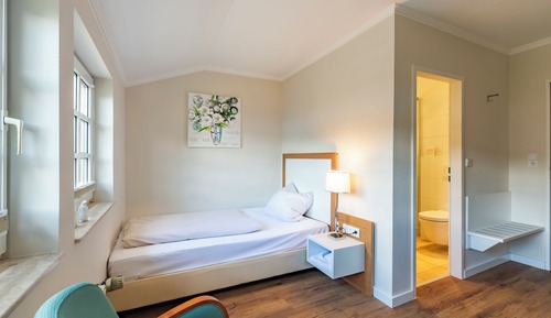 Standard Single Room