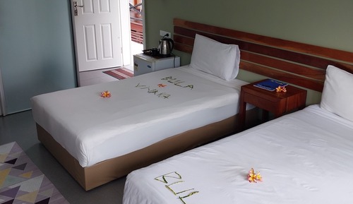 Standard Room, 2 Twin Beds, Shared Bathroom, Pool View