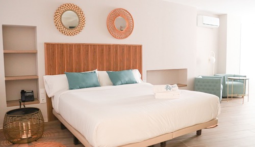 Deluxe Studio Suite