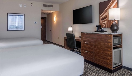 Deluxe Room, 2 Queen Beds, Refrigerator & Microwave (Hearing Accessible)