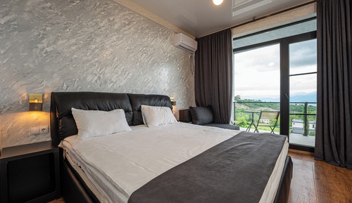 Elite Triple Room, Pool View