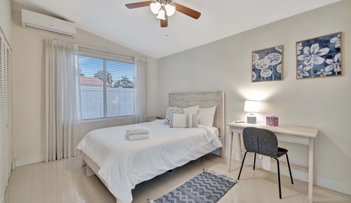 House, Multiple Beds, Pool Access, Pool View