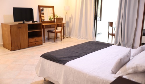 Exclusive Studio Suite