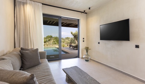 Executive Suite, Private Pool
