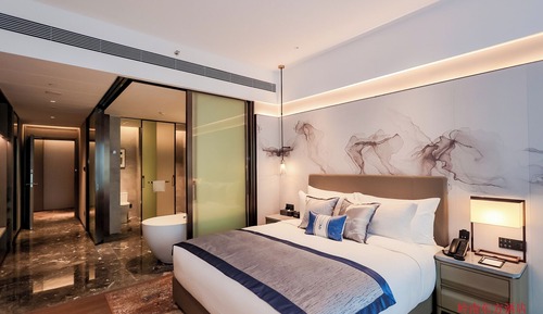 River View King Bed Room