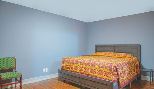 Suite, 1 King Bed, Accessible
