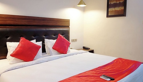 Signature Suite