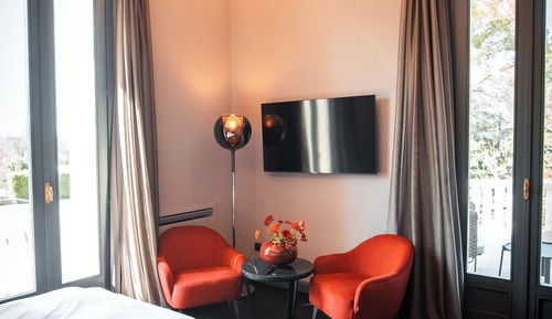 Luxury Room, 1 King Bed, Park View, Poolside