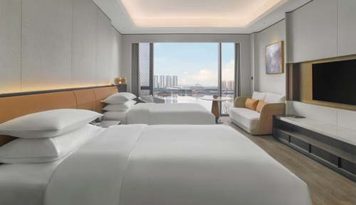 Club Room, 1 Double Bed, Lake View