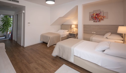 Comfort Triple Room