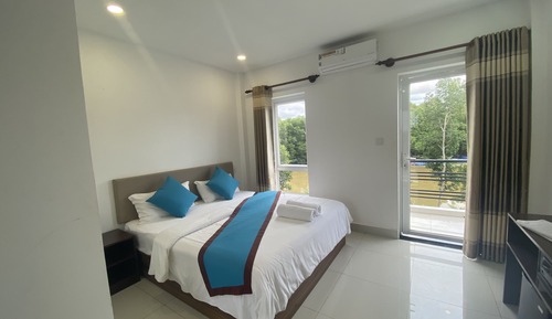 Standard Double Room, Lake View