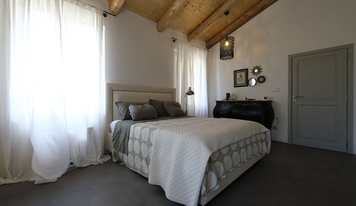 Elite Room