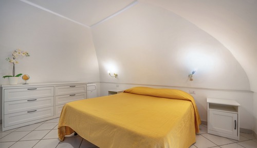 Economy Apartment, 1 King Bed, City View, Annex Building
