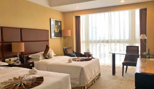 Deluxe Room, Multiple Beds