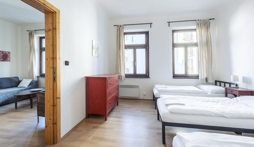Apartment (4 adults)