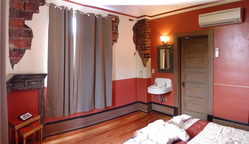 One King Bed, Clawfoot Bathtub