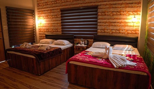 Deluxe Studio Suite