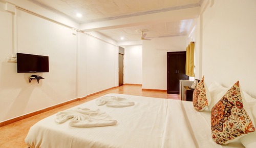 Superior Room with Pool View