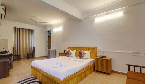 Super Deluxe with Kitchen and Pool View