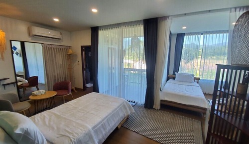 Young Farmer (Twin Bed)