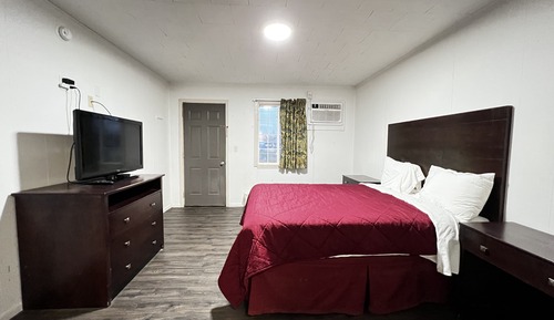 Deluxe Single Room, 1 Queen Bed, Non Smoking, Kitchenette
