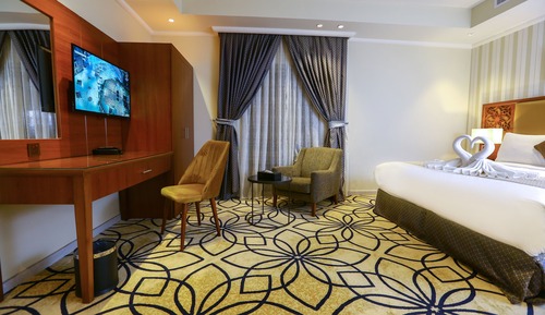 Elite Suite