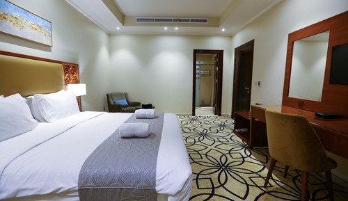 Deluxe Suite