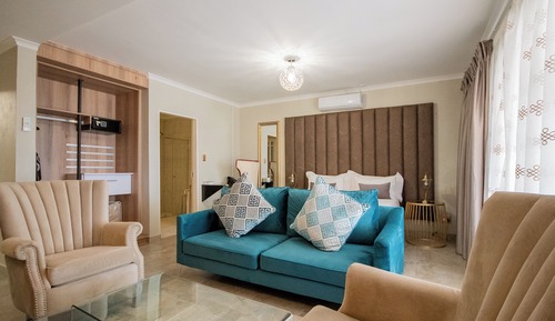 Royal Executive Suite