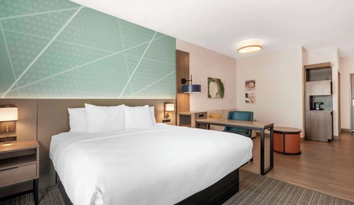 Suite, 1 King Bed, Non Smoking