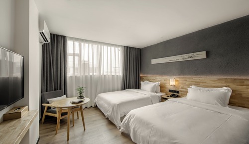 Comfort Twin Room