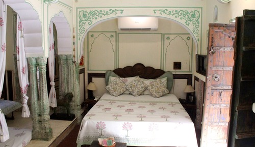 Deluxe Studio Suite