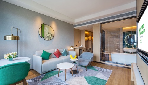 Suite, 1 King Bed