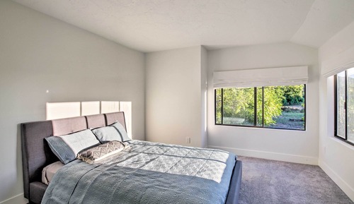 House (Multiple Bedrooms)