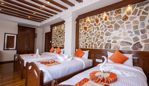 Deluxe Quadruple Room