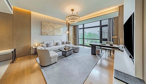 Deluxe Studio Suite