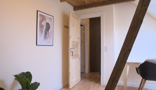 Comfort-Single Room (First Floor) Shared Bathrooms (Ground Floor)