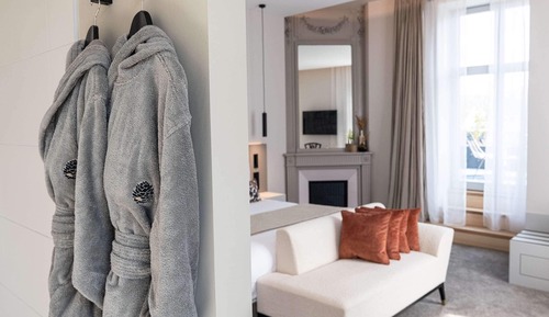 Suite, 1 King Bed, Non Smoking, Terrace