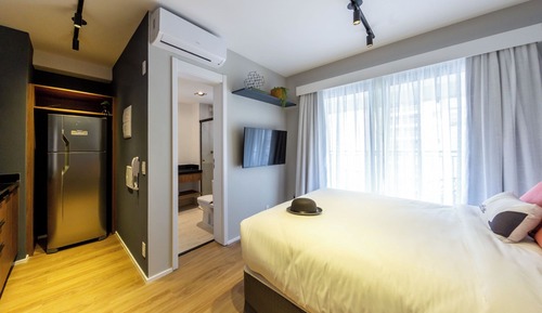 Studio Casal de 30m com Varanda
