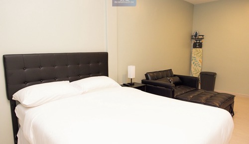 Apt 18 Studio, (window, Floor 3)