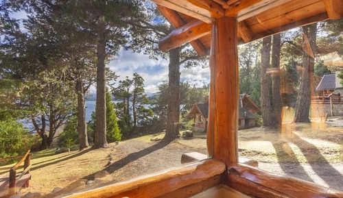Cabin (Maiten)