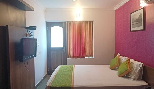 Deluxe Double Room, City View