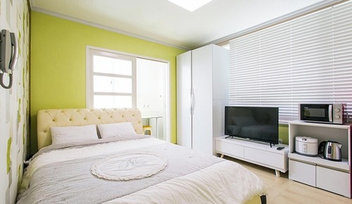 Room (Couple 1 Room)