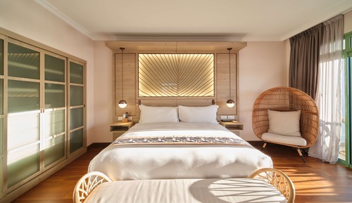 Suite, 1 King Bed, Ocean View