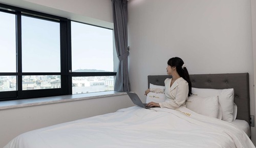 Premium Suite