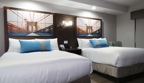 Suite, 2 Queen Beds, Non Smoking (with Sofabed)