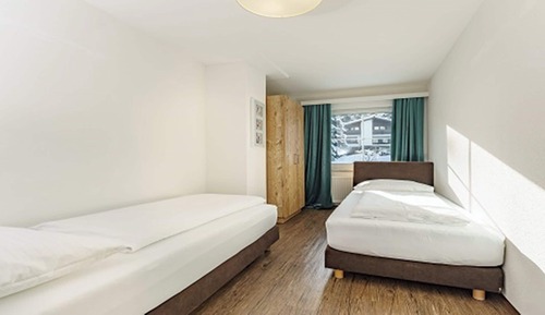 Family Apartment, 3 Bedrooms, Balcony, Mountain View