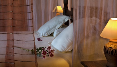 Suite, Jetted Tub