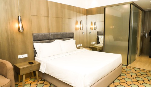 Premium Room, 1 King Bed