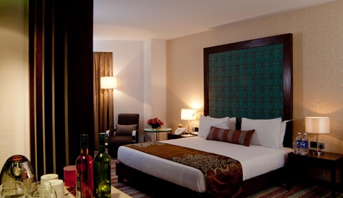 Premium Room, 1 King Bed, Golf View