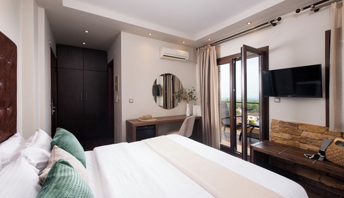 Comfort Triple Room